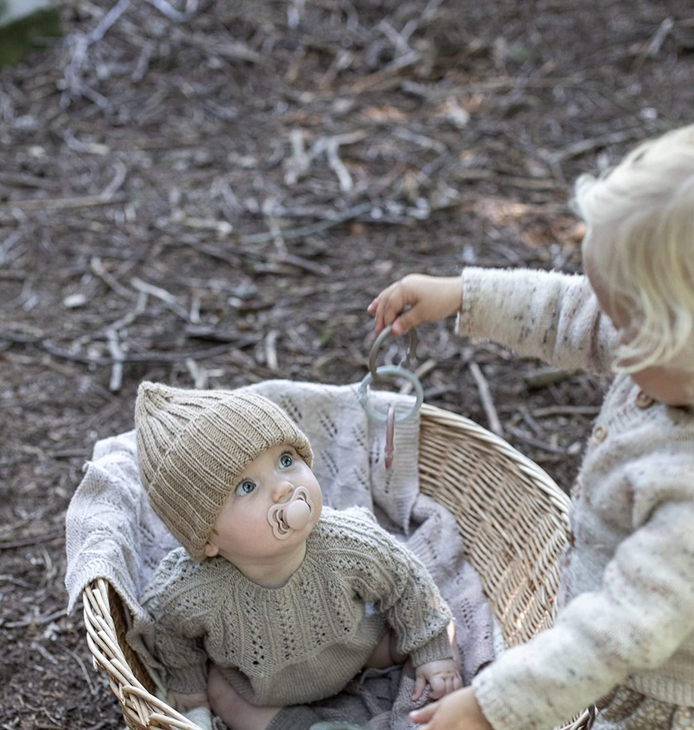 Sucettes Supreme BIBS pour Bébé | Sucette en Caoutchouc Naturel Sans BPA | Fabriqué au Danemark | Ensemble de 2 Sucettes (6-18 Mois)