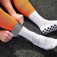 thumbnail image 4 of Equipo de fútbol antideslizante Equipo de protección para las piernas Juego Entrenamiento de fútbol Imitación de fibra de carbono Uso a largo plazo Diseño elegante, 4 of 4