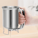 thumbnail image 5 of Dispensador de masa de acero inoxidable 2 en 1 de 800 ml con mango exprimidor, jarra para verter masa de panqueques, herramienta para mezclar y hornear, 5 of 7