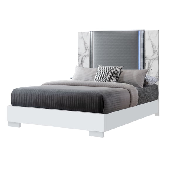 KING BED GROUP FULLY SLATTED WITH VANITY SET
