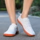 thumbnail image 2 of Zapatos Ligeros para Correr  Anchos Descalzos Transpirables Actividades Al Aire Libre, 2 of 9