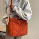thumbnail image 2 of Bolso de mano acolchado para mujer, bolso de mano tipo hobo, ligero, con relleno, de nailon, tipo bandolera, 2 of 6