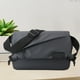 thumbnail image 3 of Bolso de hombro impermeable de gran capacidad para trabajo y viaje, bolso bandolera negro con múltiples compartimentos, bolso de mensajero liviano de 11.42x8.66x3.15in para hombres y mujeres, 3 of 5