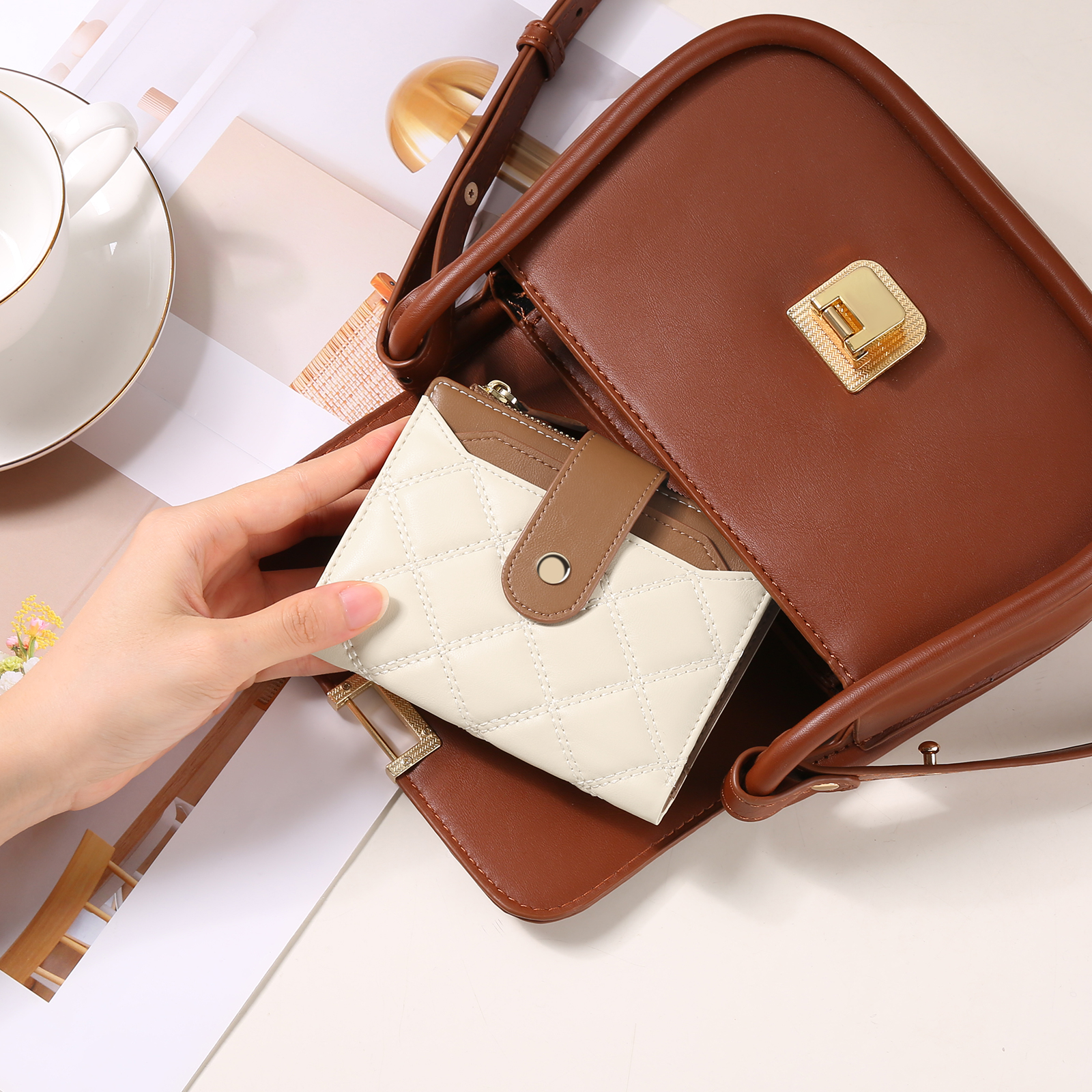 KALUNMA Womens Small Leather Wallet RFID Blocking photo 6