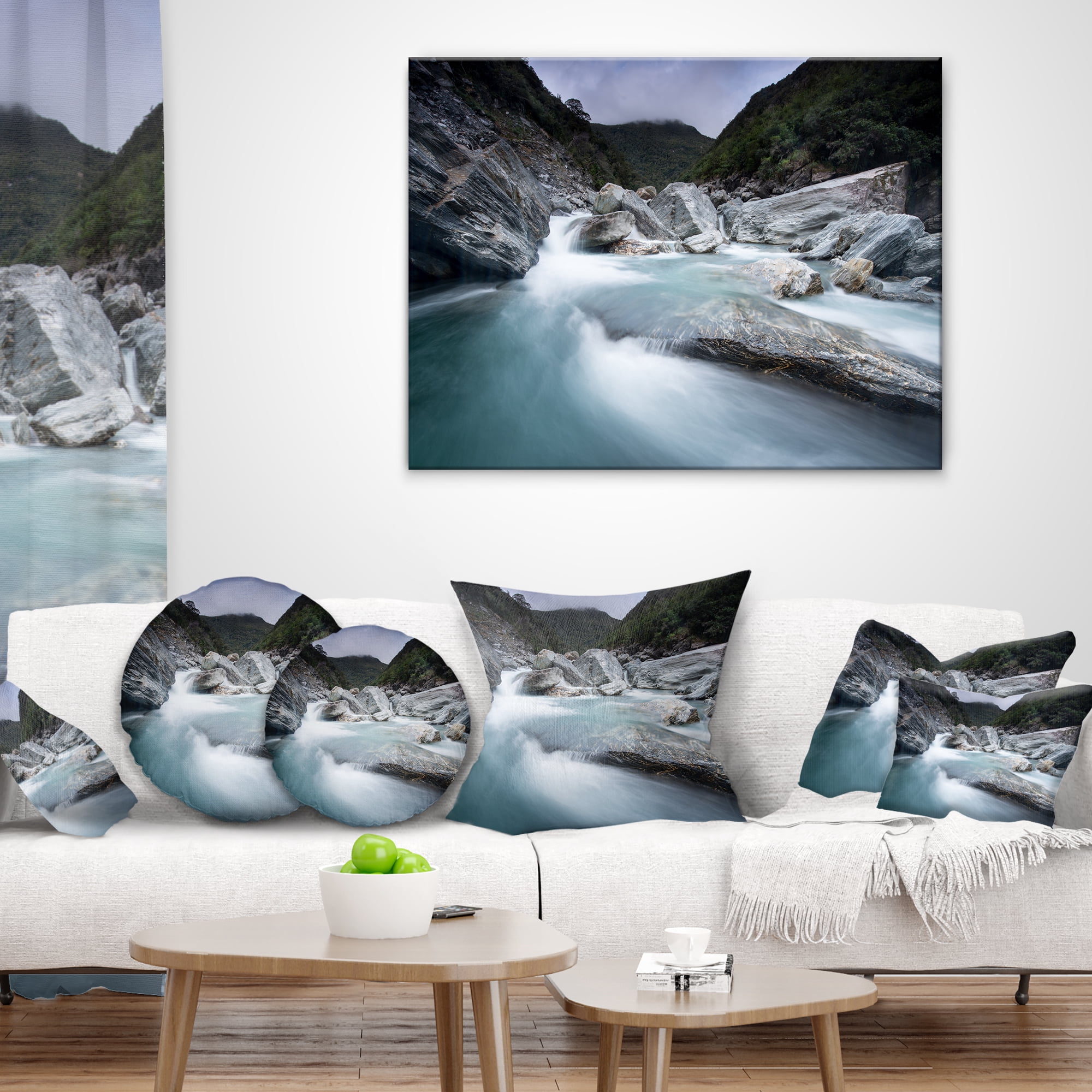 Designart Slow Motion Mountain River in Blue - Seashore Throw Pillow - 18x18