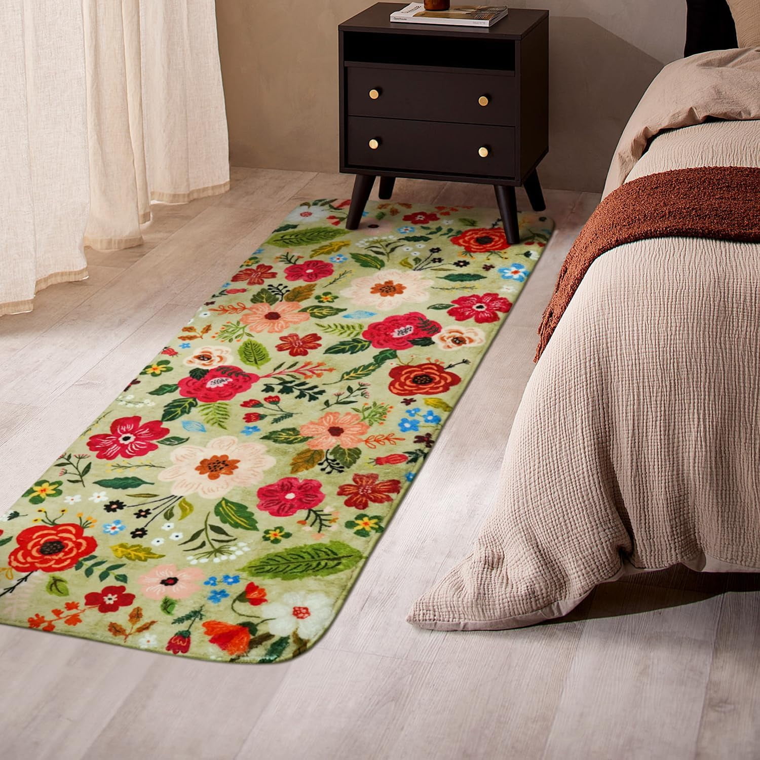 Flower Bathroom Runner Rug Non Slip, Large Long Bathroom Rug Cute Floral Bath Mat for Bedroom Hallway Kitchen, Soft Plush Washable Pink Shower Rug