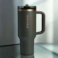 thumbnail image 5 of Vaso Térmico Stanley Protour Flip Straw Tumbler Cypress, 5 of 5