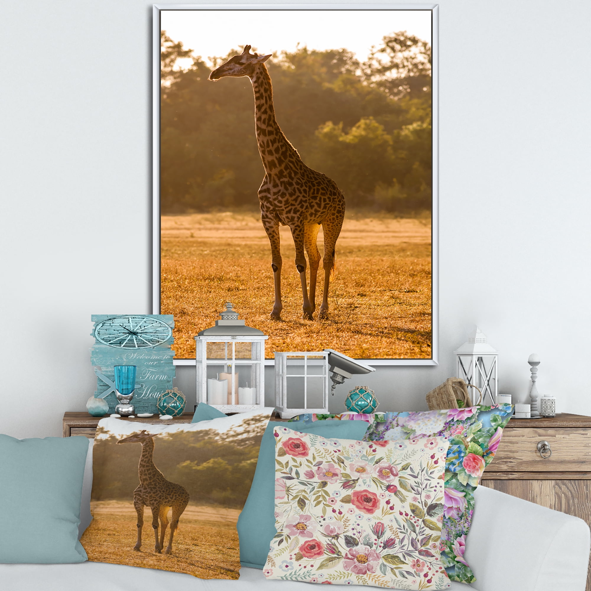 Designart 'African Giraffe In The Wildlife II' Farmhouse Framed Canvas Wall Art Print