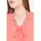 thumbnail image 5 of Blusa con detalle de moño y pedrería Roman Fashion /Tallas Extras, 8050 (Coral) coral 38, 5 of 6