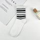thumbnail image 1 of Calcetines de otoño e invierno para hombre y mujer, calcetines hasta la mitad de la pantorrilla, calcetines deportivos casuales con rayas en forma de R, transpirables, absorbentes del sudor, de, 1 of 6