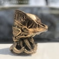 thumbnail image 2 of Escultura de resina con forma de calavera pirata con tentáculos, 12,5 cm, 2 of 2