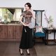 thumbnail image 3 of Cheongsam de satén corto de estilo primaveral y veraniego mejorado, ropa de mujer de talla grande para actuaciones, banquetes diarios, ropa para madres, 3 of 6