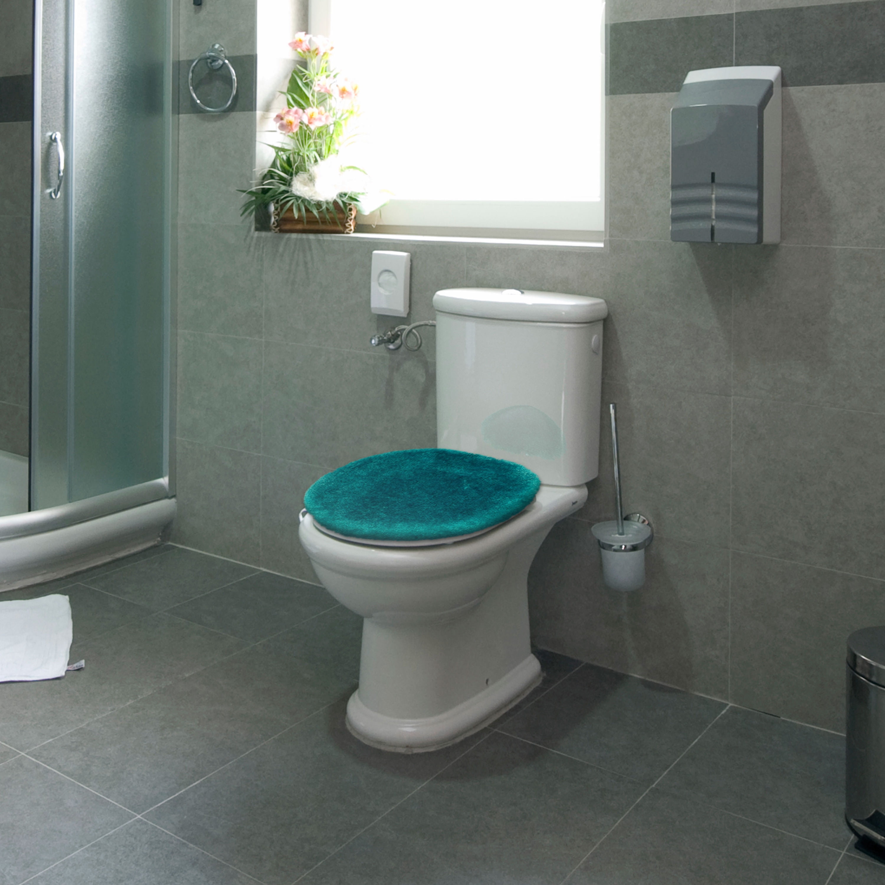 Mainstays True Colors 100 Nylon SkidResistant Toilet Seat Cover, 17.