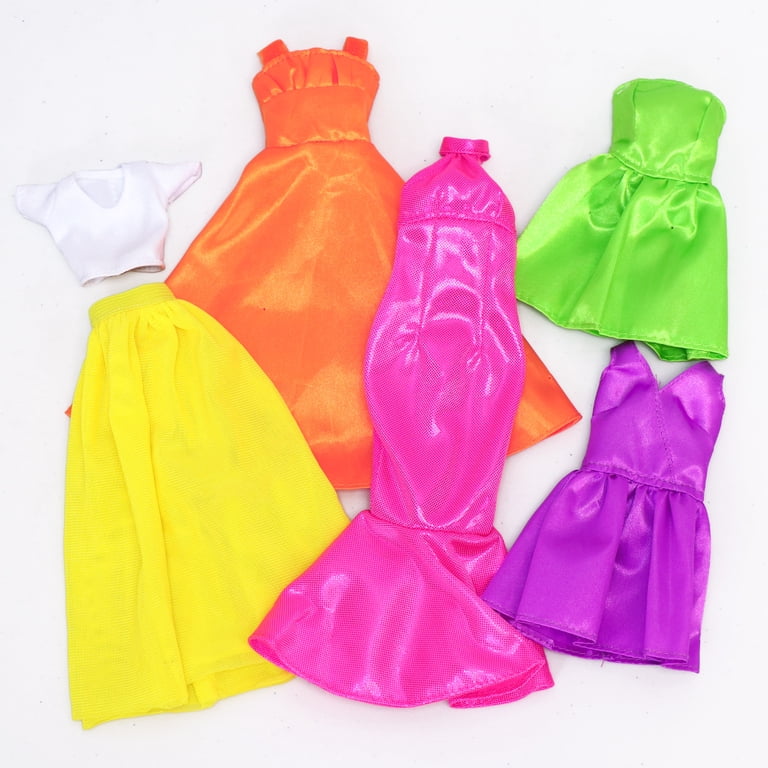 Barbie, Fashion Designer Dress Set with 5 Dresses & Dress Form - Walmart.com