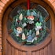 thumbnail image 4 of ¡Rebajas en decoraciones navideñas! PRETXORVE: Corona navideña luminosa para árbol de Navidad, simulación de decoración para casas pequeñas, corona navideña, decoración para ventanas y puertas., 4 of 5