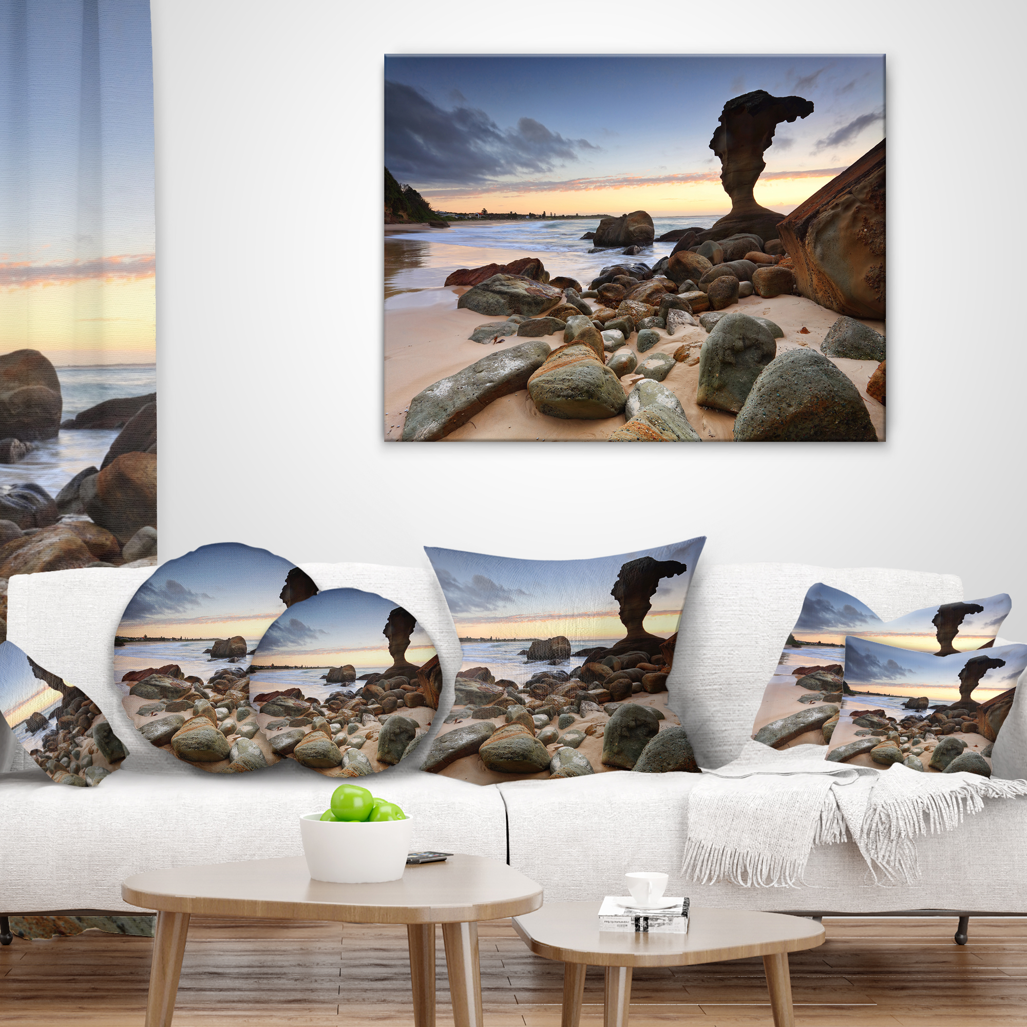 Designart Noraville Central Coast Australia - Modern Seashore Throw Pillow - 16x16
