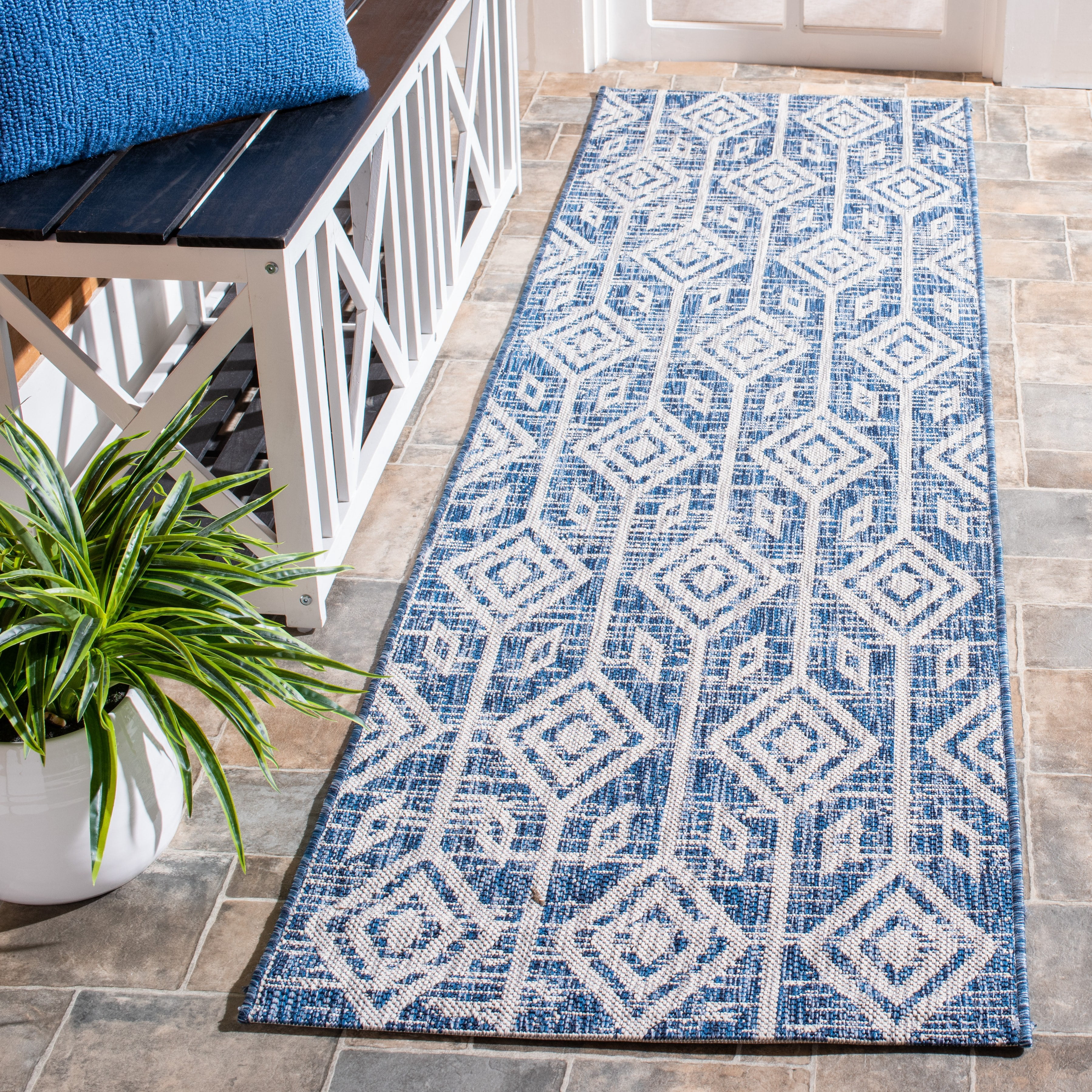 SAFAVIEH Courtyard Beckah Geometric Indoor/Outdoor Runner Rug, Navy/Grey, 2'3" x 8'