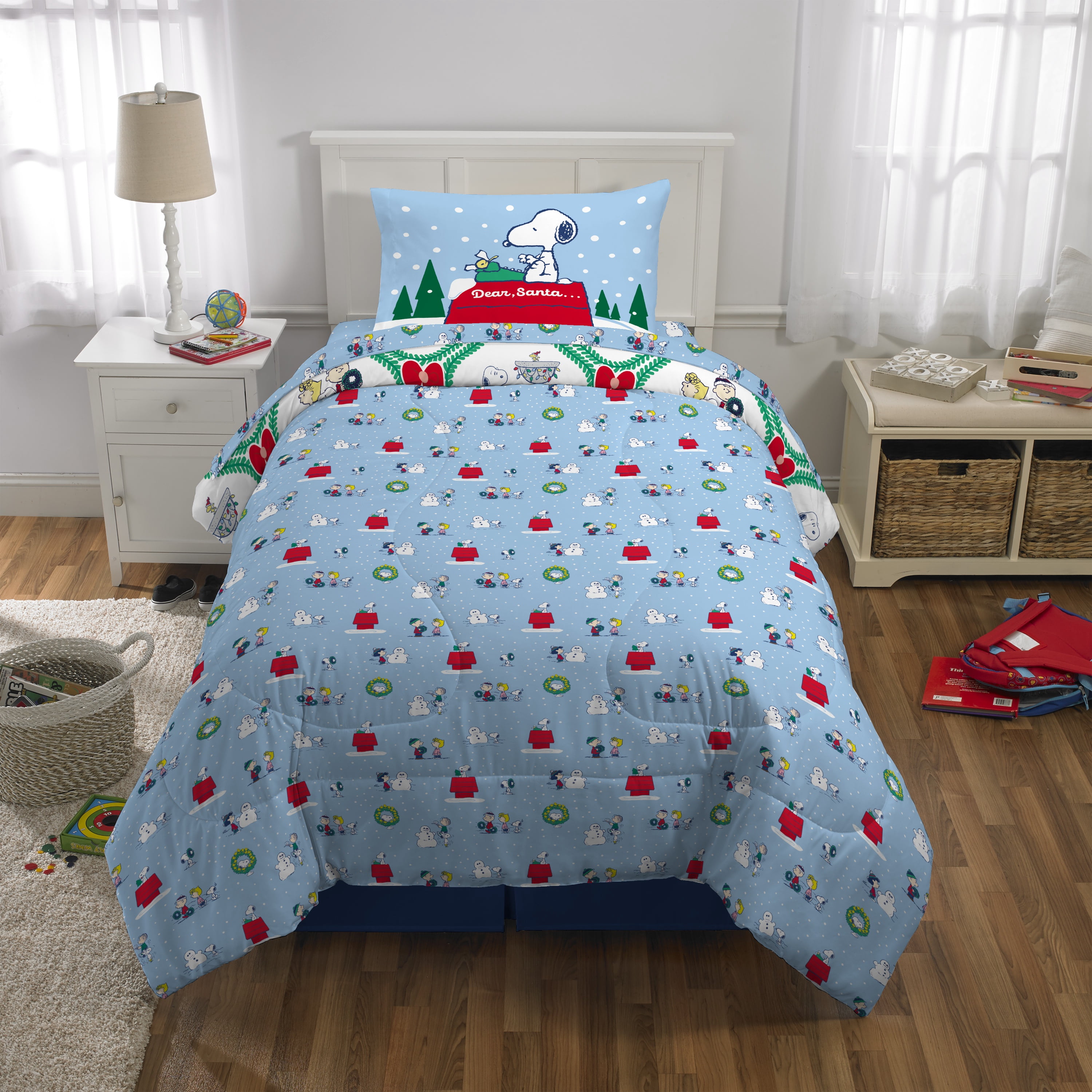 Peanuts Snoopy Holiday Kids 6 Piece Reversible Comforter, Pillowcase, Sheet Set, and Backpack, King