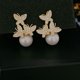 thumbnail image 1 of Pendientes de flor de lirio con diamantes superbrillantes y aguja de plata S925 para mujer, elegantes y ligeros pendientes de perlas, pendientes distintivos que combinan con todo, 1 of 6