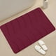 thumbnail image 3 of Nueva alfombra de felpa individual, absorbente de agua y antideslizante, alfombra de baño con patrón de onda, rojo, 3 of 6