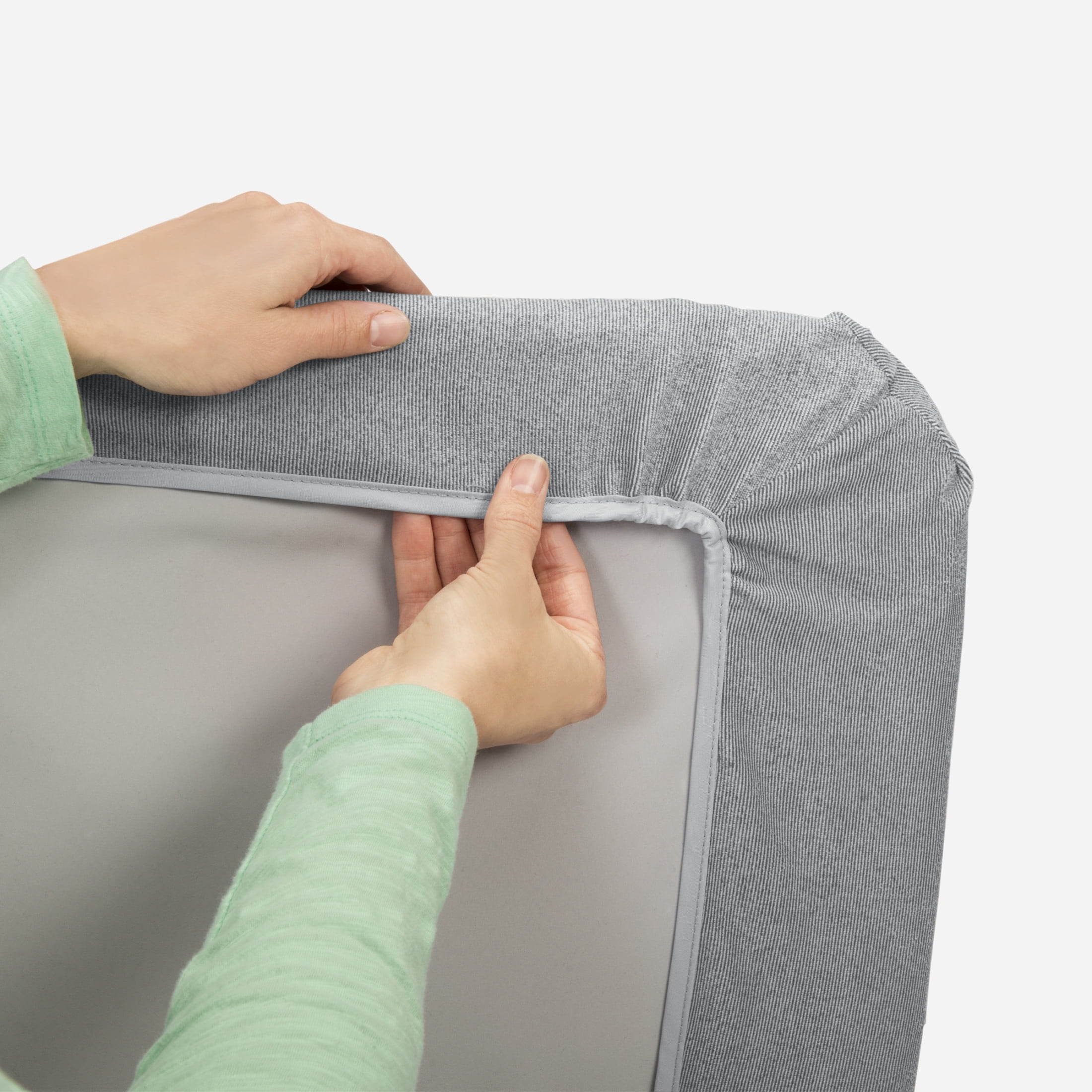 Chicco LullaGo Anywhere Bassinet Sheets Fits LullaGo Anywhere Bassinets, Deep Pockets, Secure Fit - White Doodle (White), New