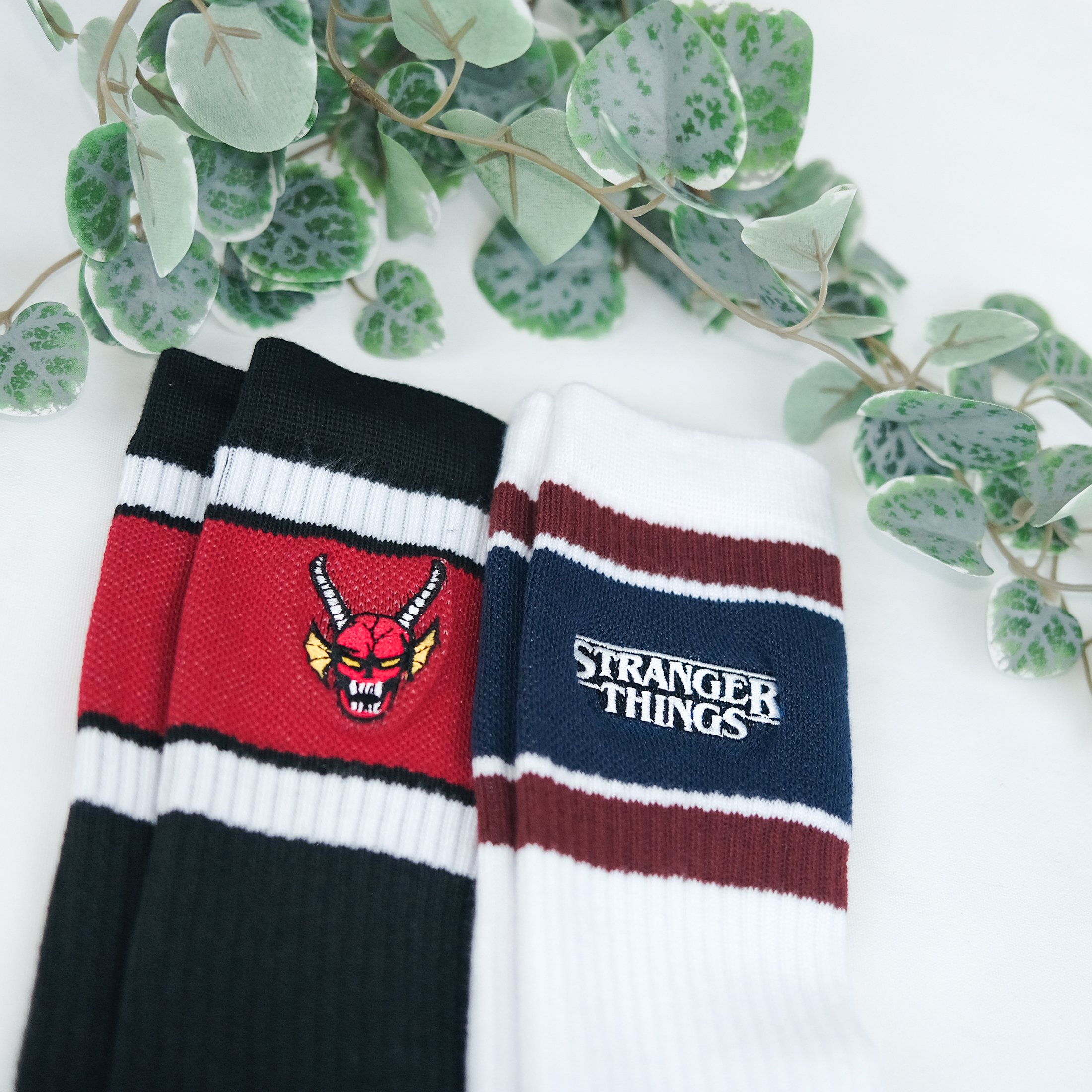 Netflix Stranger Things Hellfire Multi-Color Socks from No Boundaries, 2-Pack One Size, Men’s