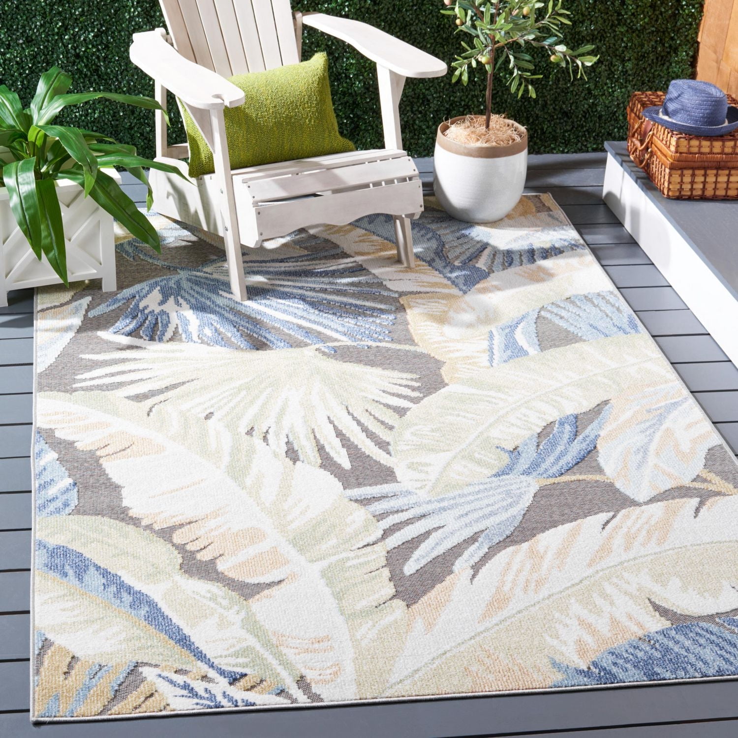 SAFAVIEH Sarasota Olivia Floral Indoor/Outdoor Area Rug