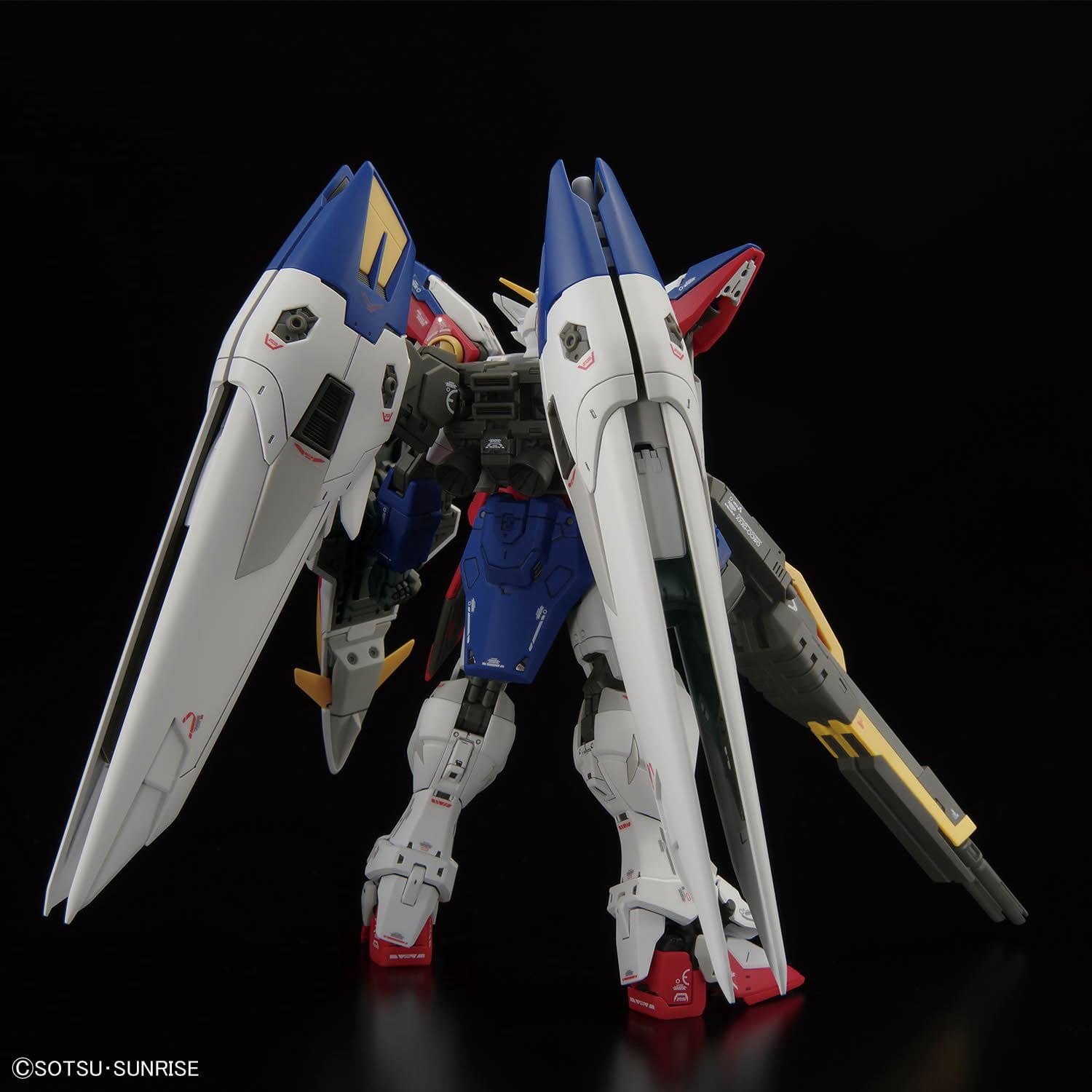 Bandai Hobby - Mobile Suit Gundam Wing - #43 Wing Gundam ZERO, RG 1/144 Model Kit
