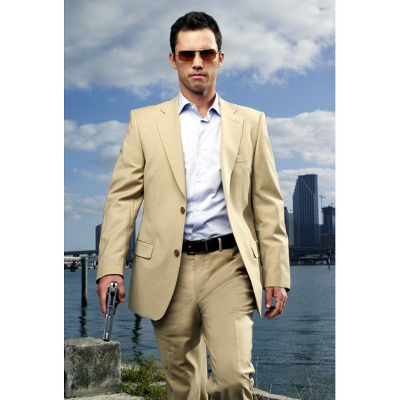 Jeffrey Donovan Poster 16x24 Poster Medium Art Poster 16x24 Unframed, Age: Adults Best Posters