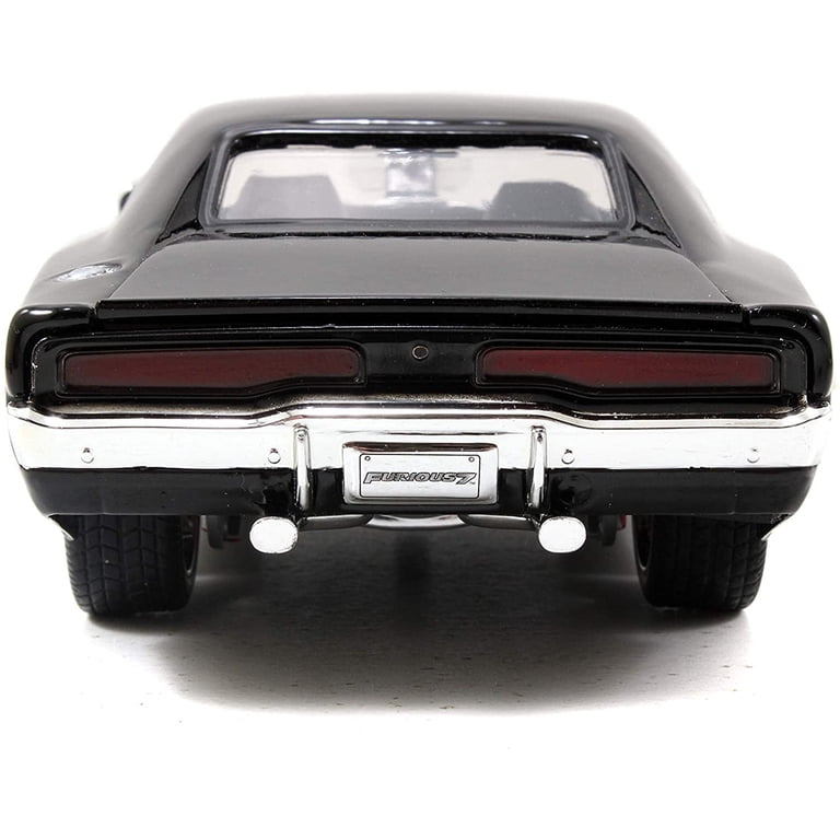 Jada 1:24 Dodge Charger R/T Model Kit with Dom Diecast Figure