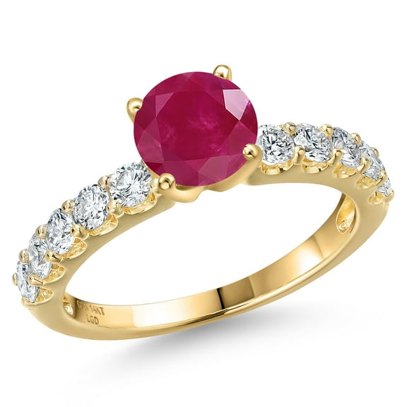 Gem Stone King 14K Yellow Gold Red Ruby and Lab Grown Diamond Engagement Ring for Women | 1.65 Cttw | Round 6MM | Gemstone July Birthstone | Size 6