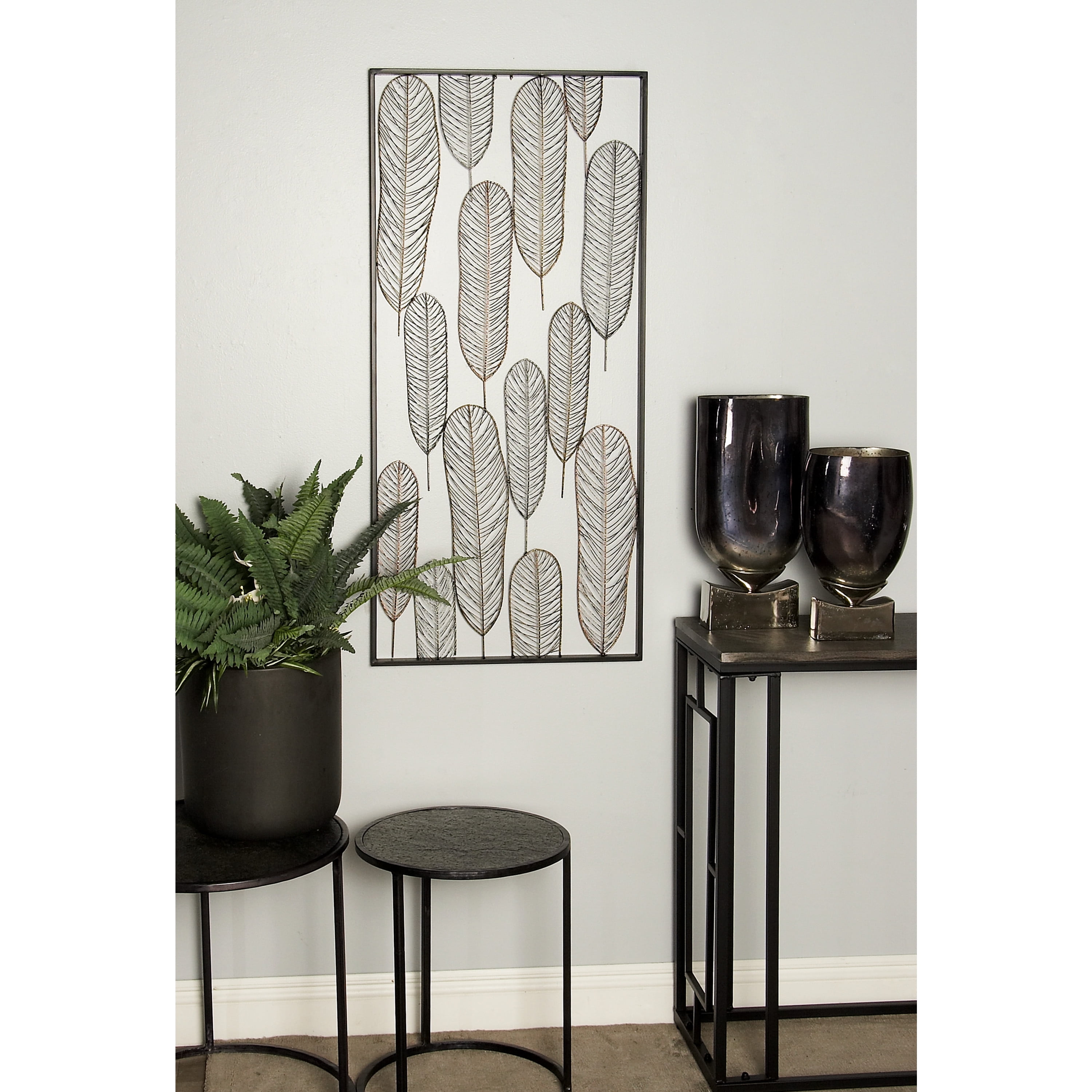 DecMode Indoor Black Metal Contemporary Floral Wall Decor