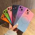 thumbnail image 5 of Funda magnética para iPhone 14 Pro [compatible con Magsafe], bonita funda de color degradado para mujeres y hombres, TPU suave a prueba de golpes con funda protectora para lente de cámara, 5 of 5