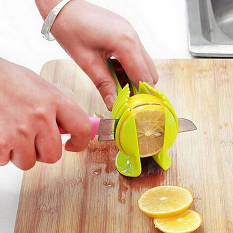 1pc Tomato Slicer Holder,Lemon Cutter,Round Fruits Vegetable Cutting Tools,Handheld  Multi Purpose Tongs,Kitchen Gadget (Green)