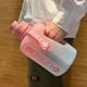 thumbnail image 4 of Botella de agua deportiva de 2 litros con pajita, gran capacidad, para fitness, con escala, tetera con gradiente, botella de agua portátil de plástico para exteriores, 4 of 5