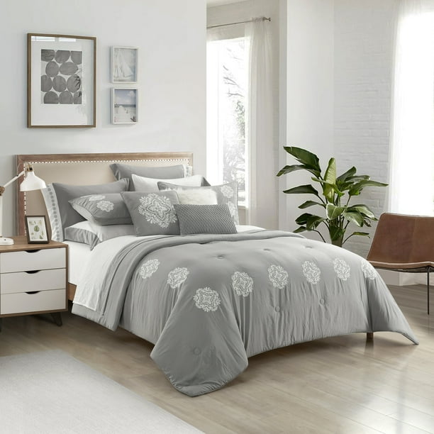 Better Homes & Gardens Silver Medallion 12 Piece Pre Washed Bed in a