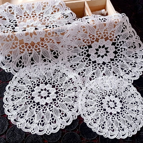Vnanda Handmade Crochet Lace Doilies Vintage Round Placemats Snowflake Coasters Mini Doilies Table Placemats Doilies for Table Kitchen Wedding Decoration, Varied Sizes