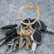 thumbnail image 4 of unbranded Anillos Metálicos Dorados De Latón Para Llaveros Diseñados Para Transporte Cómodo En Uso Doméstico, 4 of 8