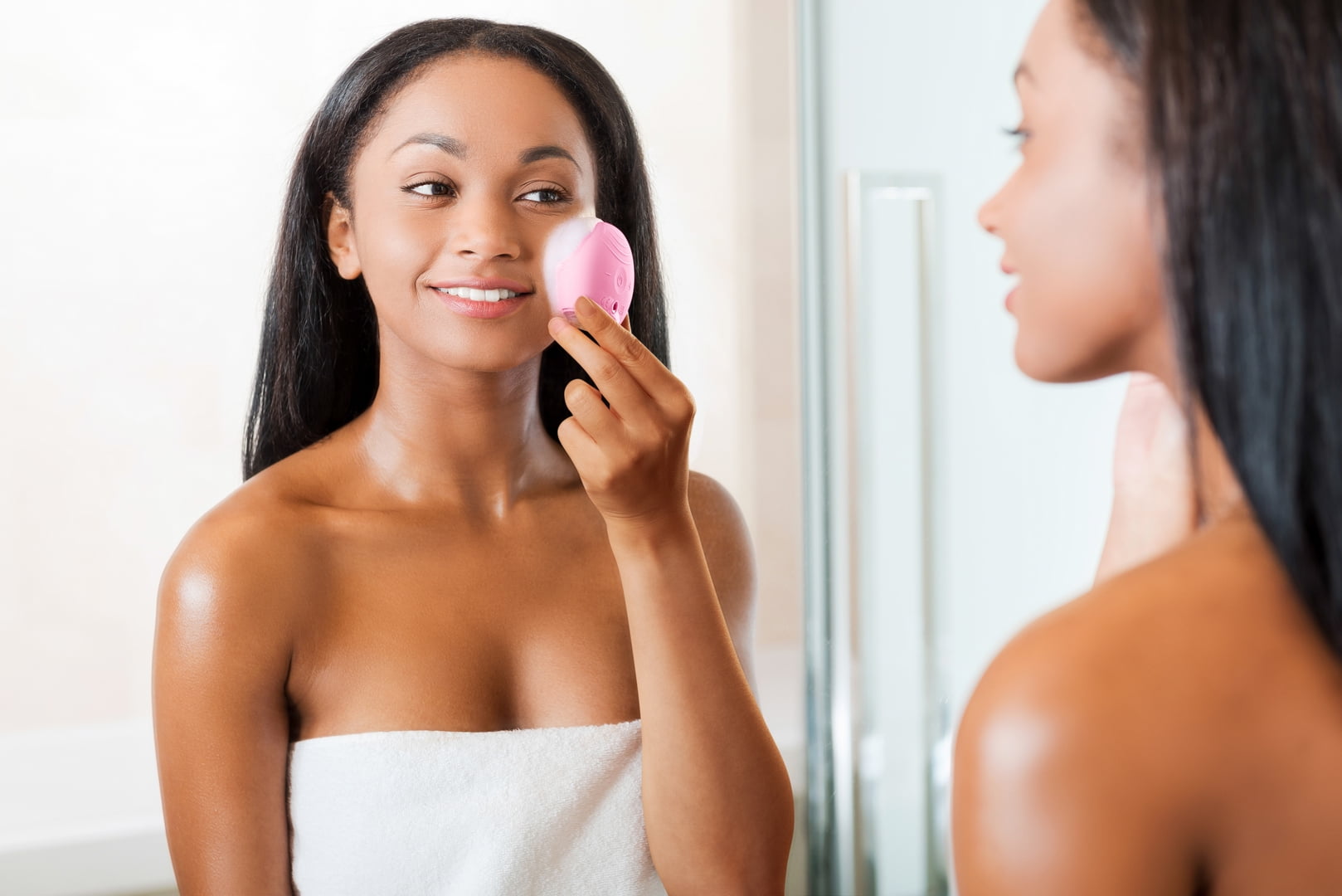 LUNA 4 Play Facial Cleansing Brush - Pearl Pink