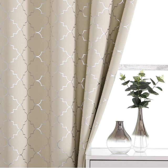 Enactex Cortinas opacas 100 % completas, 63 pulgadas de largo, con aislamiento térmico, color beige, con patrón geométrico metálico plateado, con ojales, cortinas para ventana para sala de estar, dorm