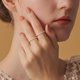 thumbnail image 4 of Anillo Eternity SMILEST Full Eternity Moissanite en oro blanco de 14 quilates, 4 of 8