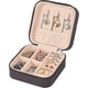 thumbnail image 1 of Joyero pequeño de piel sintética, estuche portátil de viaje para anillos, colgantes, pendientes y collares., 1 of 5