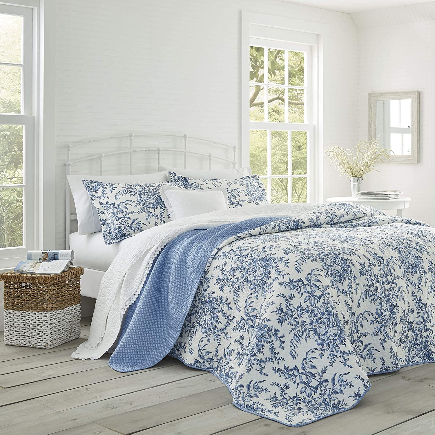 Laura Ashley Home | Bedford Collection | Luxury Premium Ultra Soft Quilt  Coverlet, Comfortable 3 Piece Bedding Set, All Season Stylish Bedspread, 