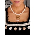 thumbnail image 3 of Queen Anne Boleyn Trousse d'Accessoires, 3 of 6