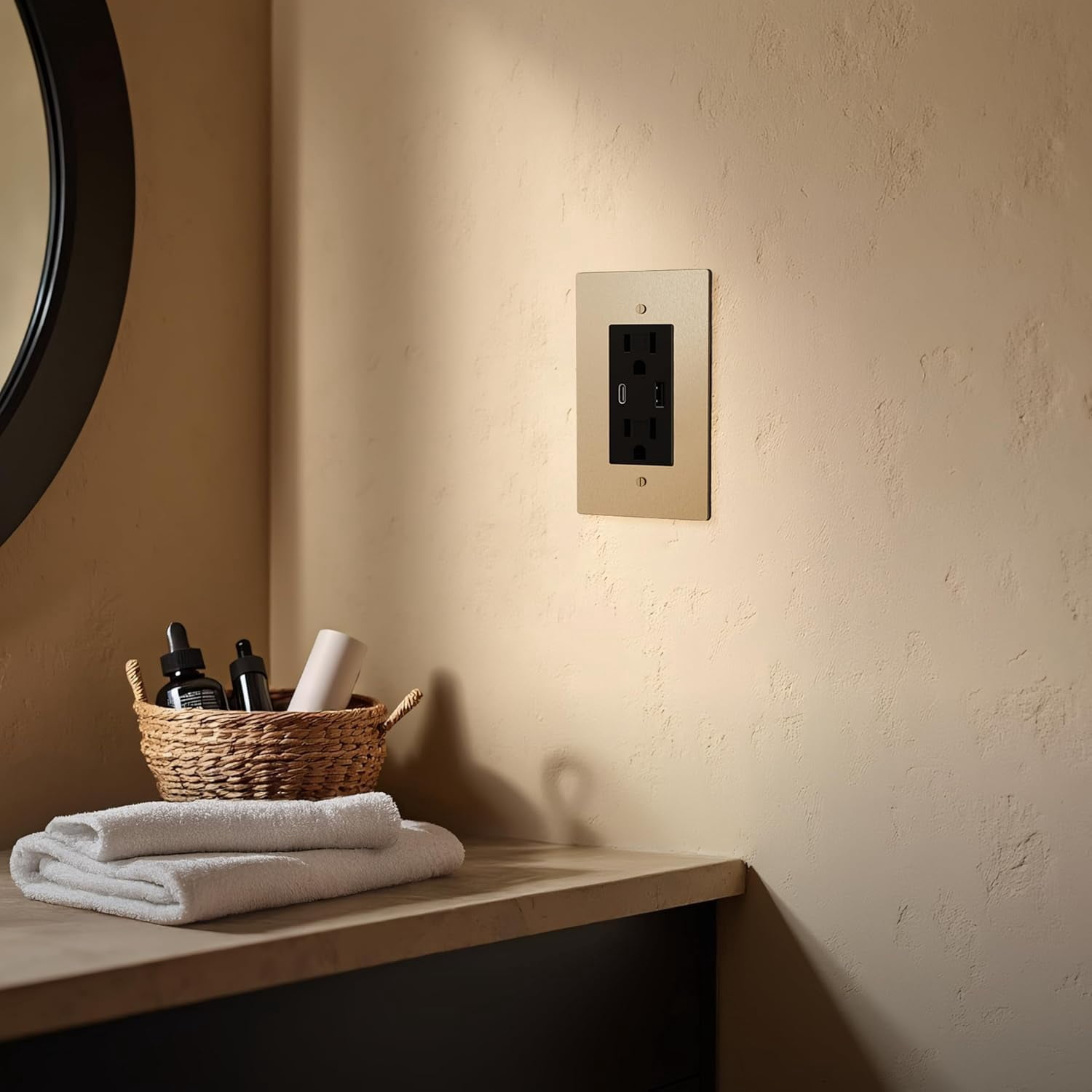 Solid Brass Outlet – Decorative Wall Plate for Standard Electrical Outlets – UL Listed | Residential & Commercial Use - Durable Heavy-Duty Brass, Easy Installation | 120 VAC - US Style