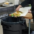 thumbnail image 3 of Contenedor Brute Ventilado Rubbermaid 44 gal Rubbermaid  Contenedor Brute, 3 of 3