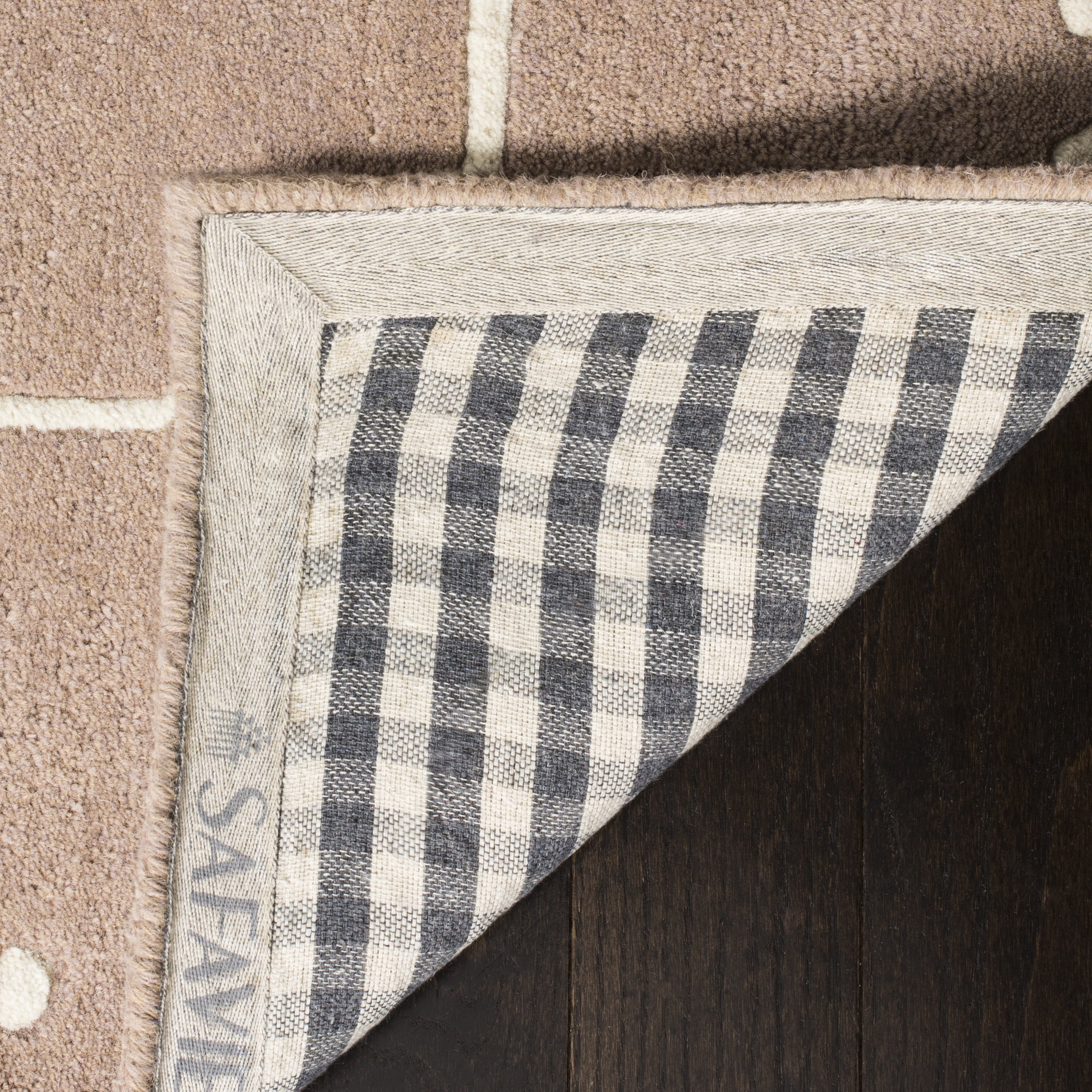 SAFAVIEH Bella Danita Plain Dotted Bordered Wool Area Rug, Beige/Ivory, 5' x 5' Square