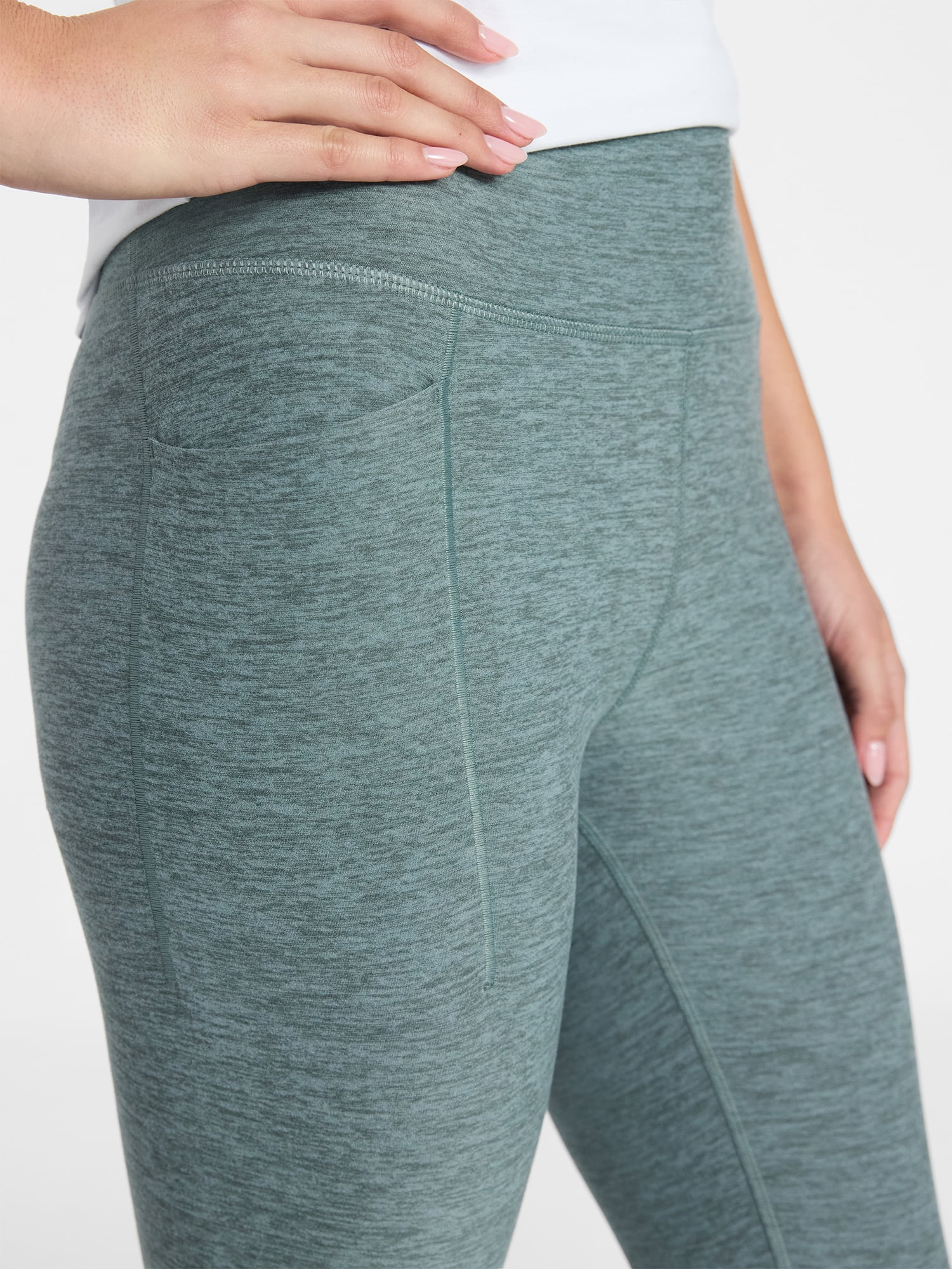 Athletic Works Women's ButterCore Capri Leggings with Pockets, Sizes XS-XXL