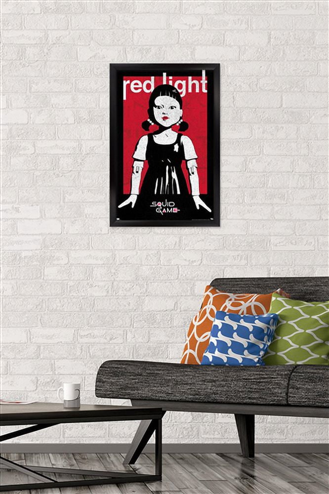 Netflix Squid Game - Red Light Wall Poster, 14.725" x 22.375", Framed
