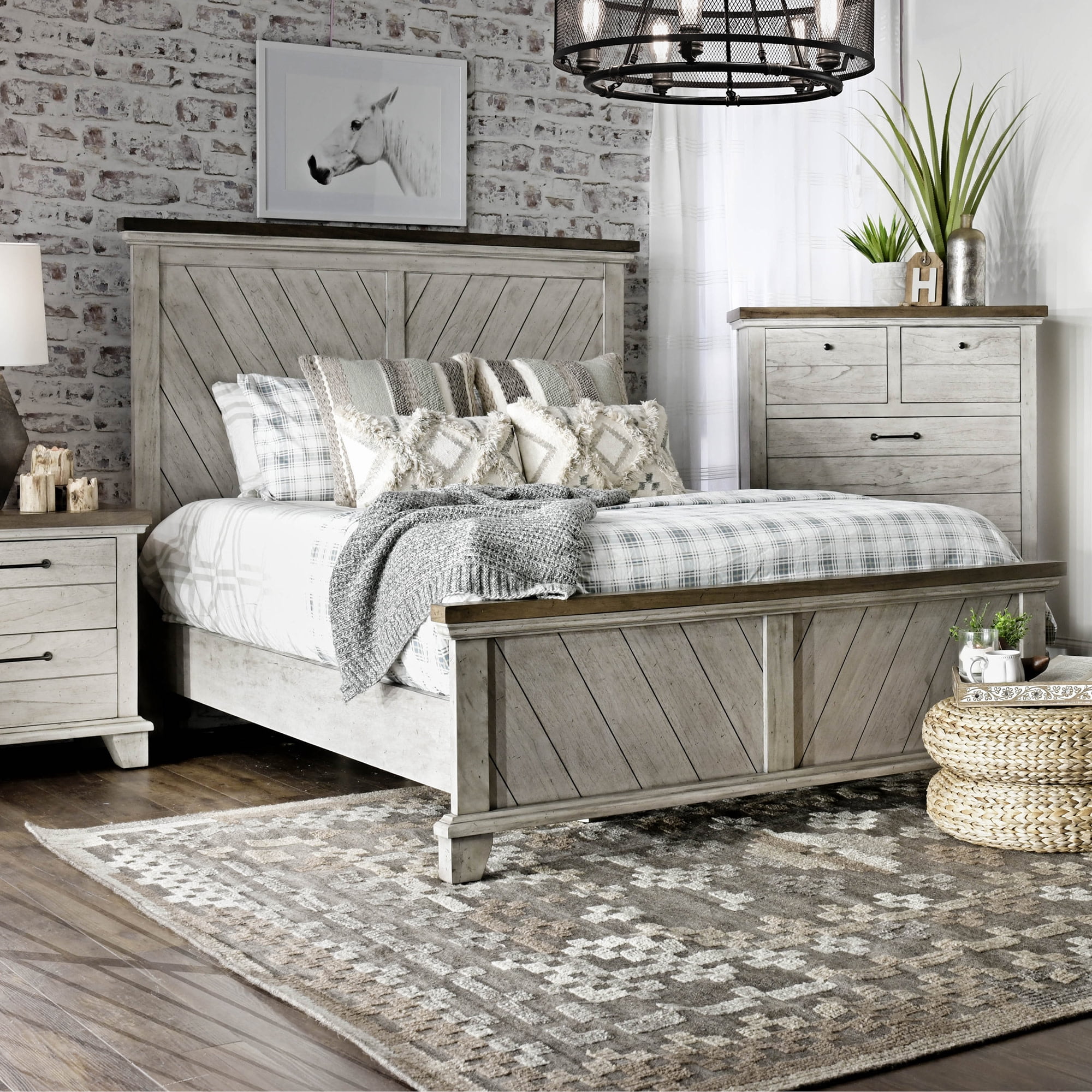 Steve Silver Bear Creek Vertical Dresser with 5 Drawers and Metal, Whitewashed Gray